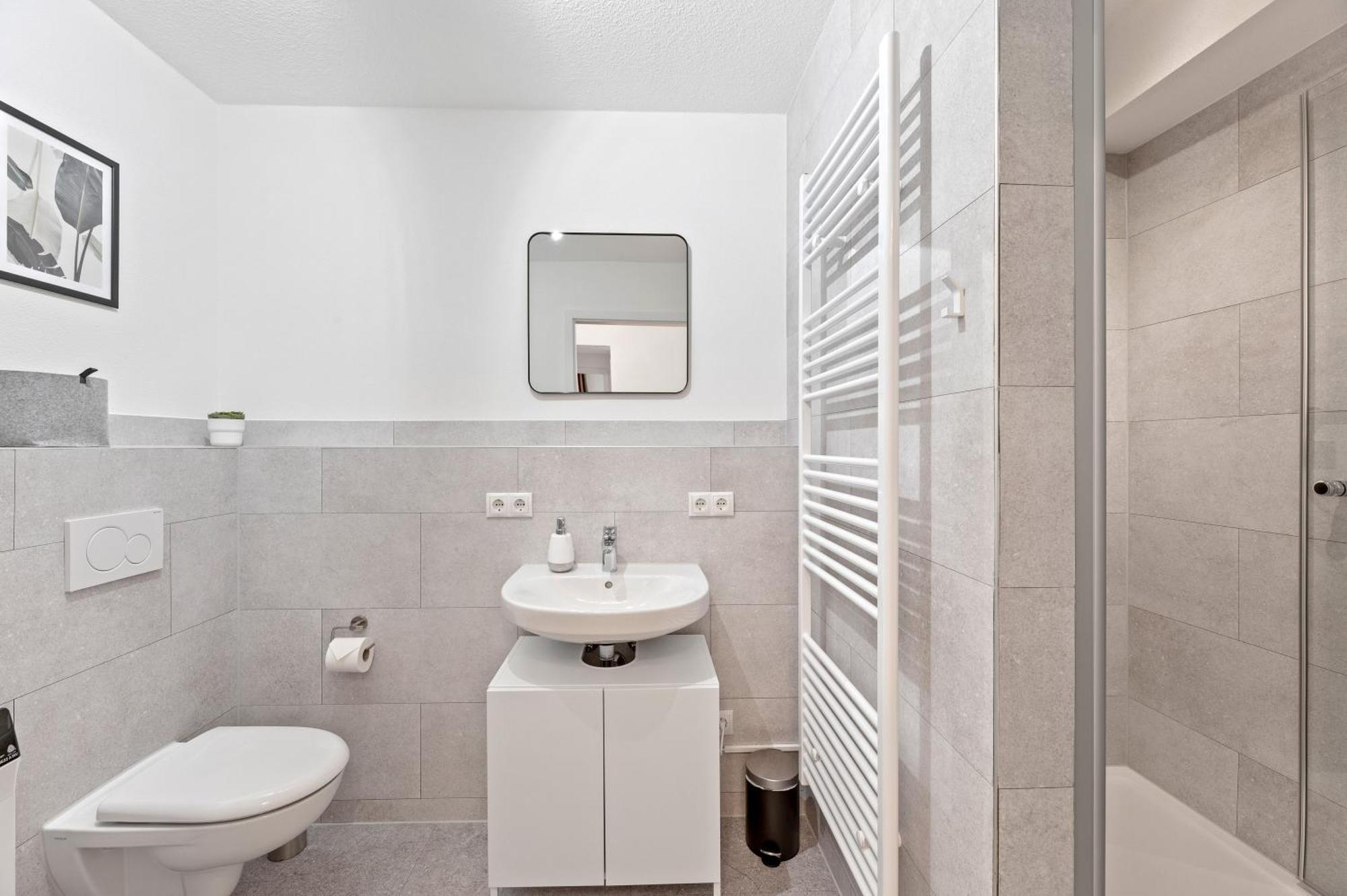Finest Design Stuttgart Airport Messe Stadtbahn U7 Apartment *